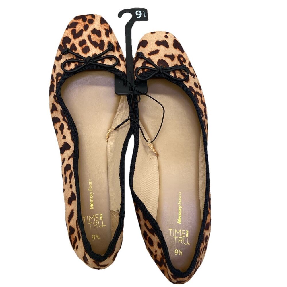 Time And True Memory Foam Women's Leopard Pattern Shoes With Bow size 9.5 Flats